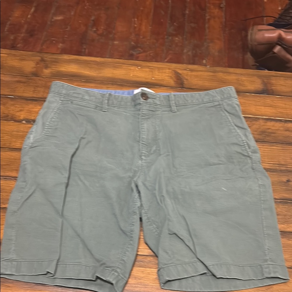 Original Penguin Men’s green shorts
